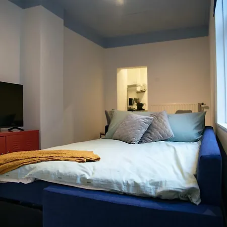 Number 4 * Eindhoven